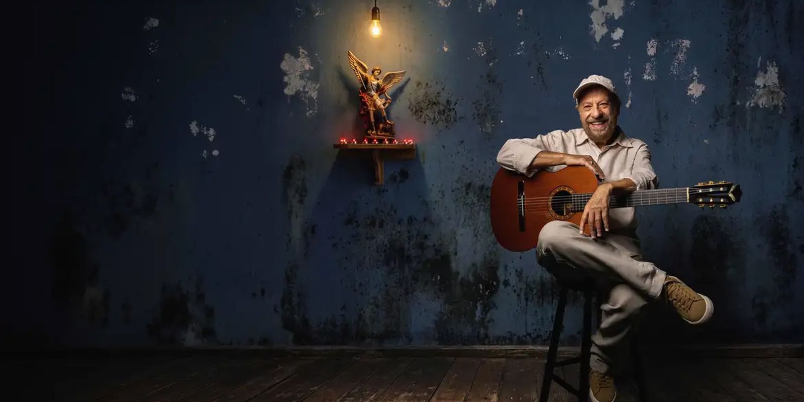 Cantor e compositor João Bosco completa 80 anos