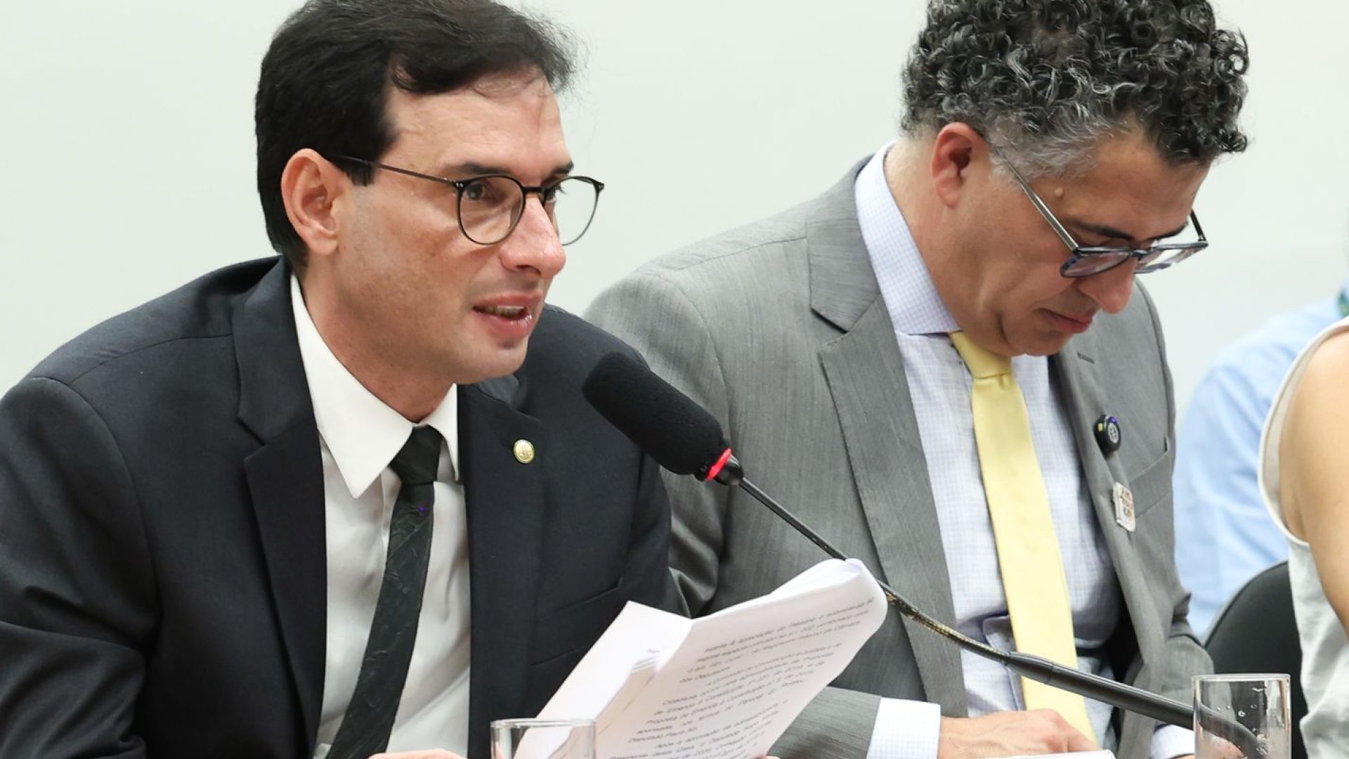 Fim da escala 6x1: relator propõe que um dia de folga seja no domingo
