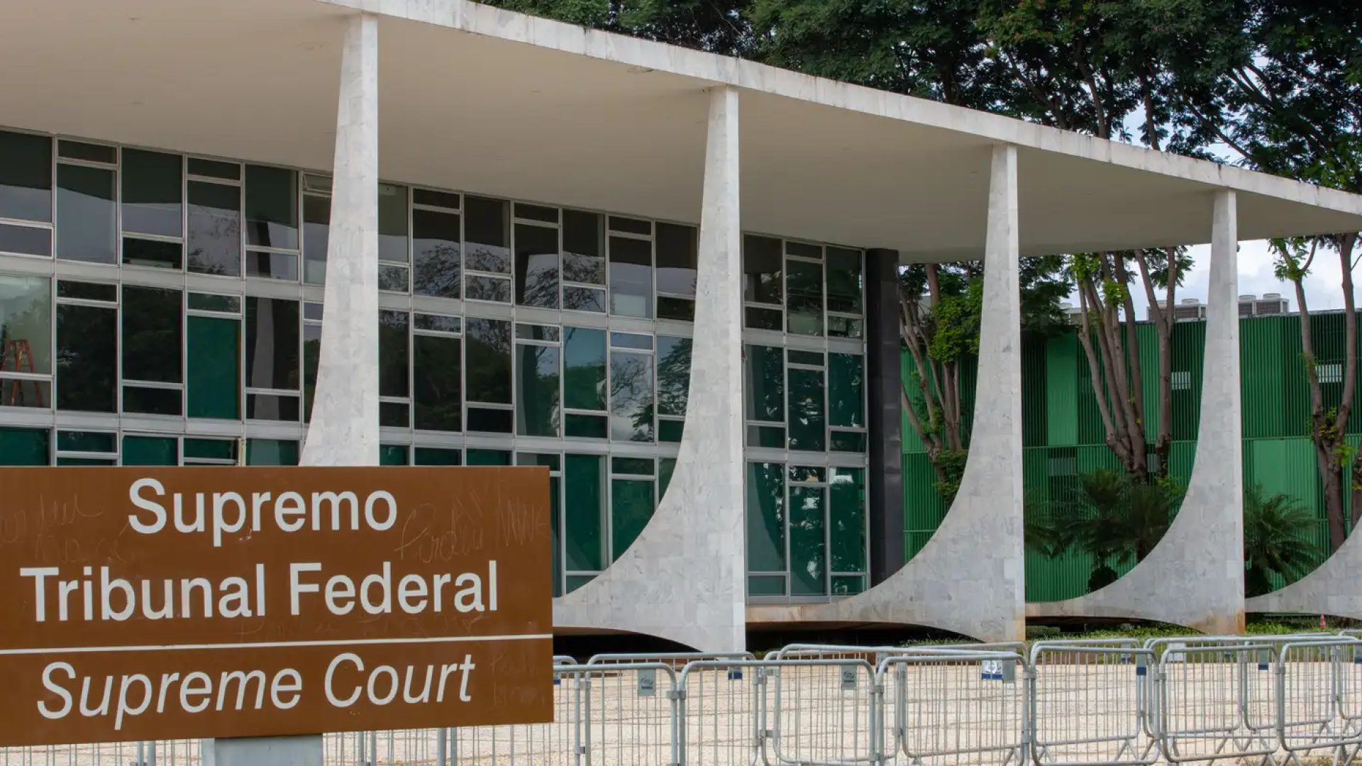 STF: Gilmar Mendes sugere adiar sessão sobre conduta de Moraes