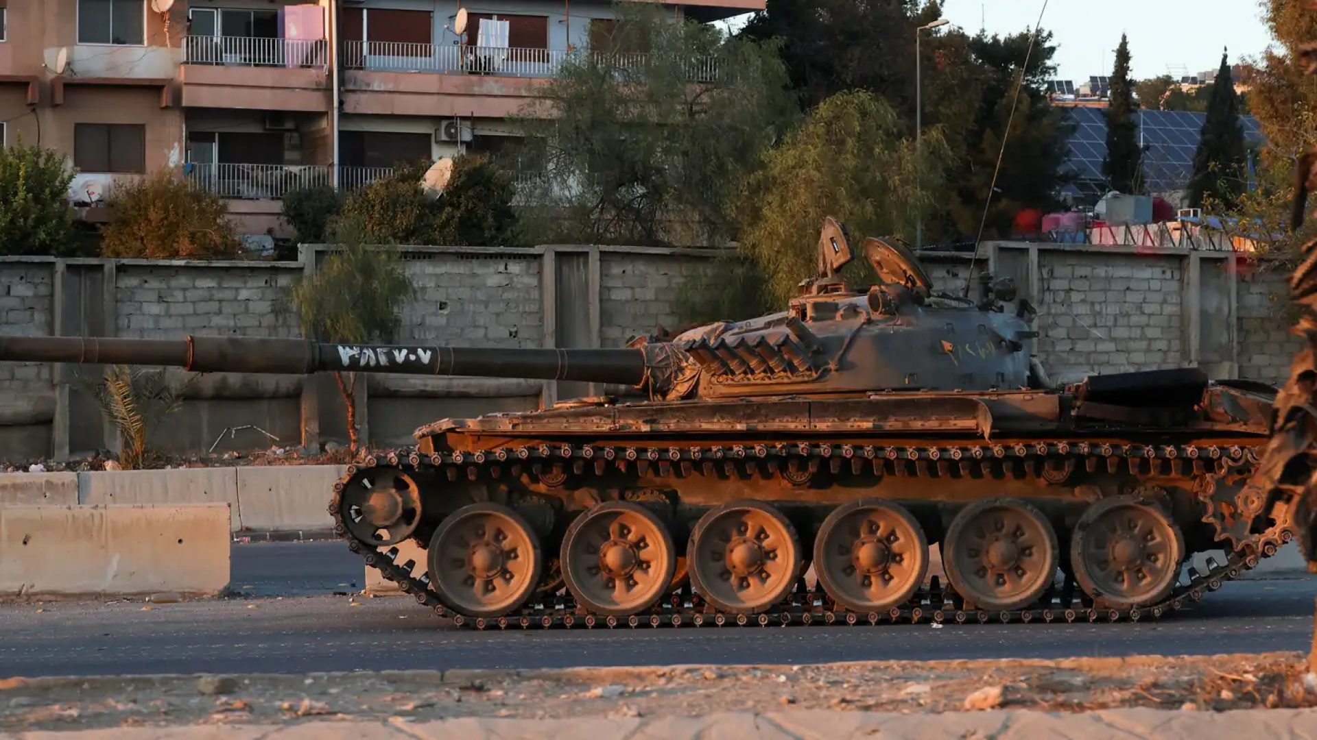 2024-12-08t154203z_302751294_rc22lbatpi3g_rtrmadp_3_syria-security.jpg
