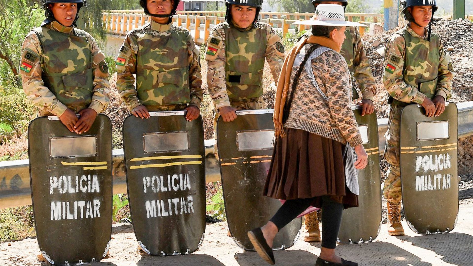2026-06-20t225552z_466224686_rc2mxlabx83f_rtrmadp_3_bolivia-protests-emergency.jpg