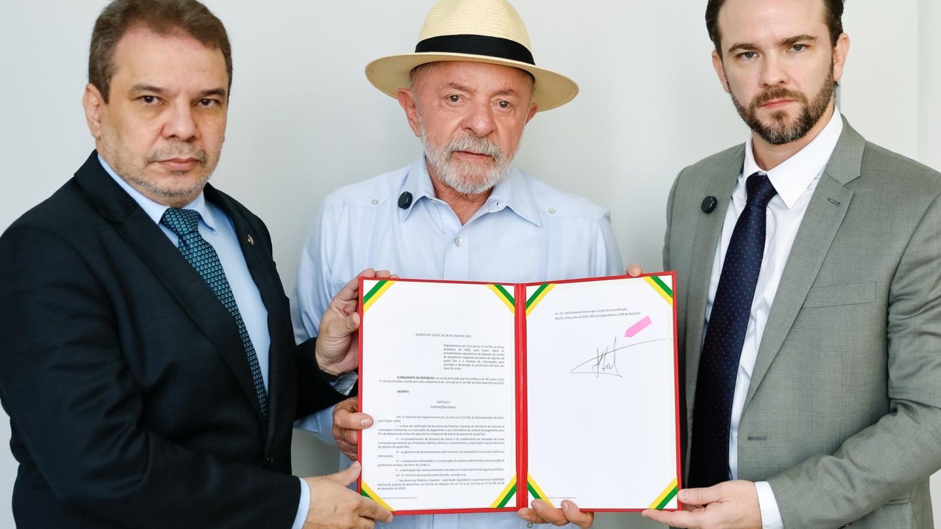 Lula assina decreto que prevê bloqueio de recursos de bets ilegais