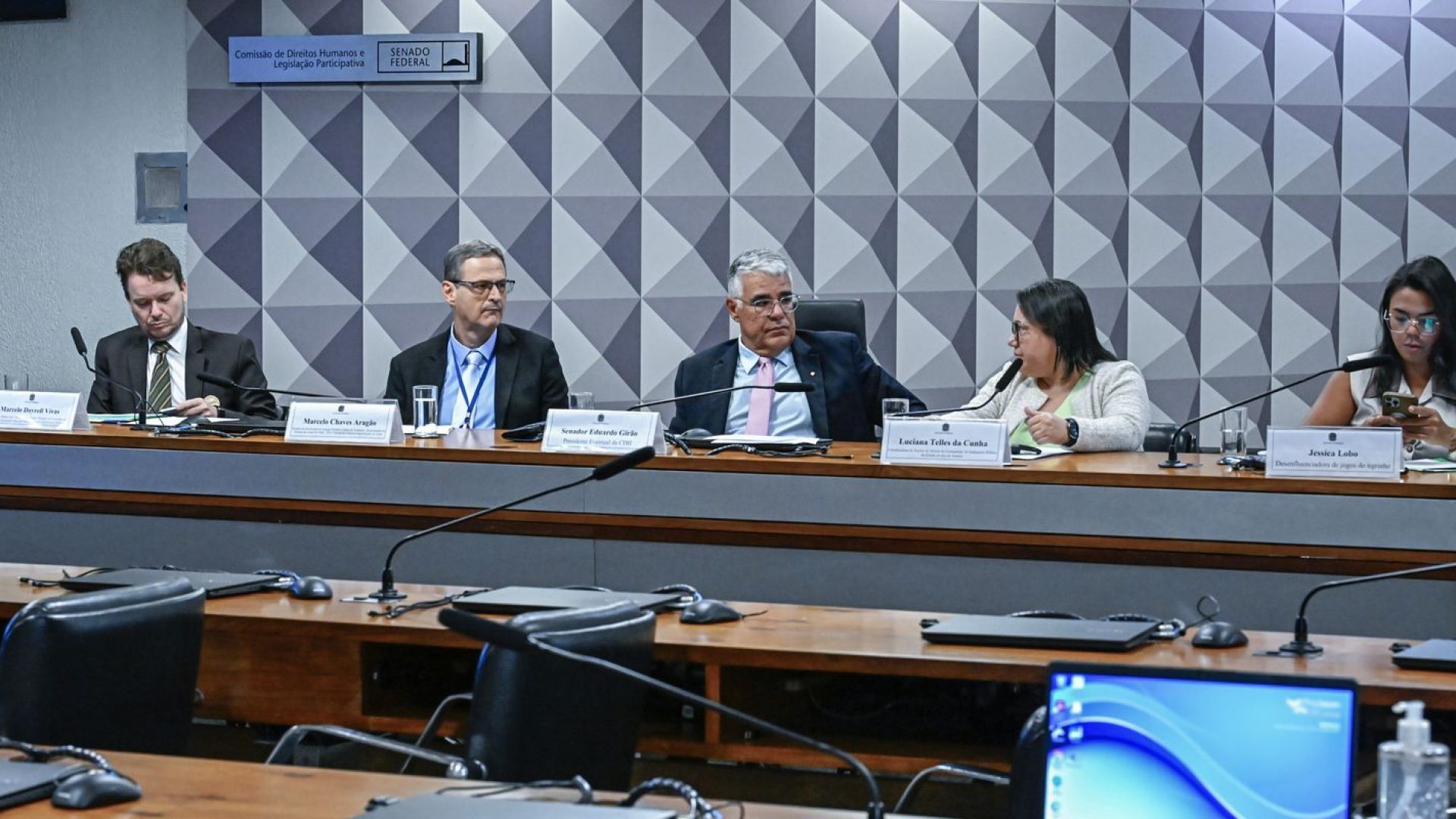 Defensores pedem regras mais rígidas para publicidade das bets 