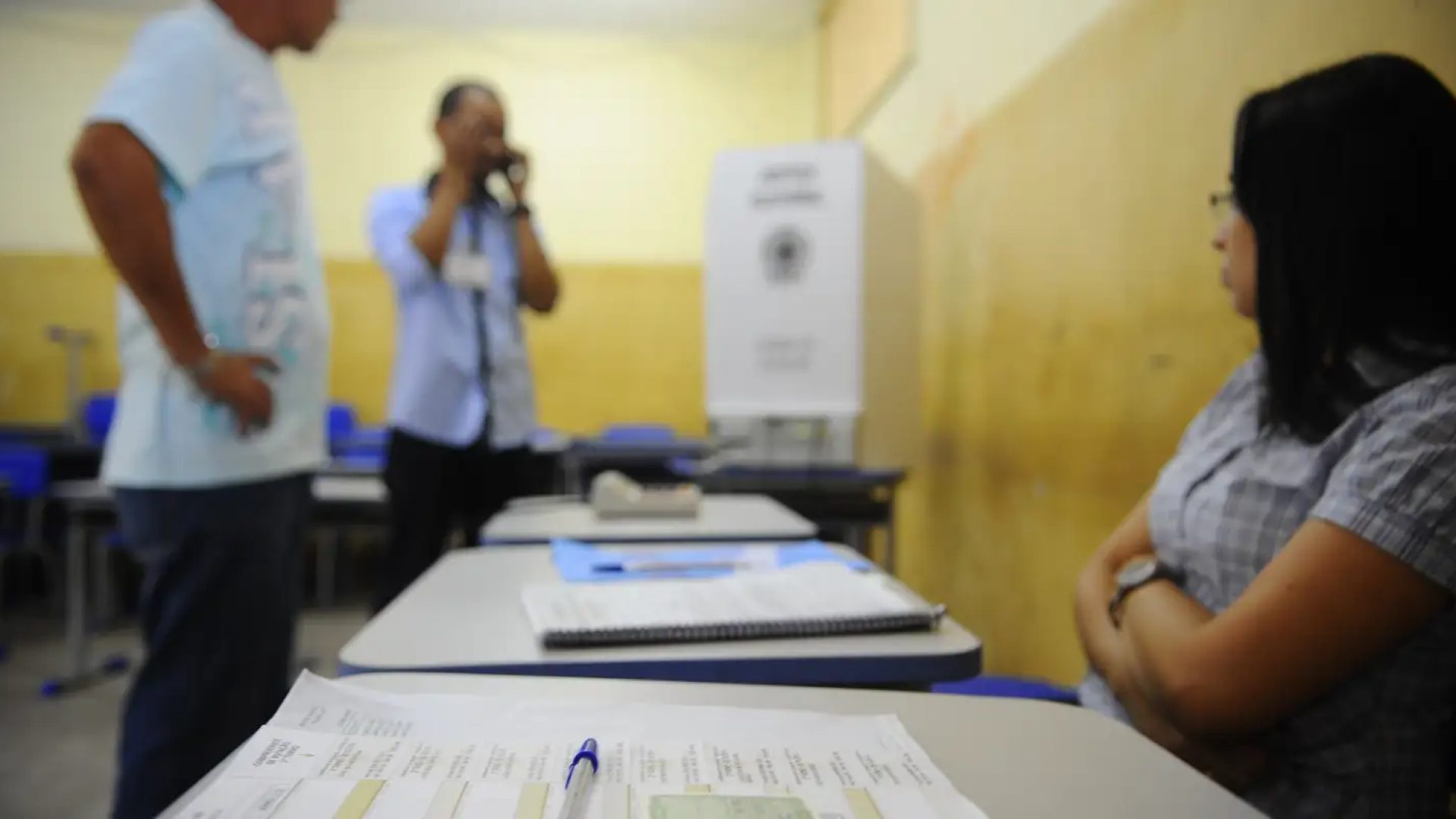 Mesários têm papel fundamental na garantia do processo eleitoral