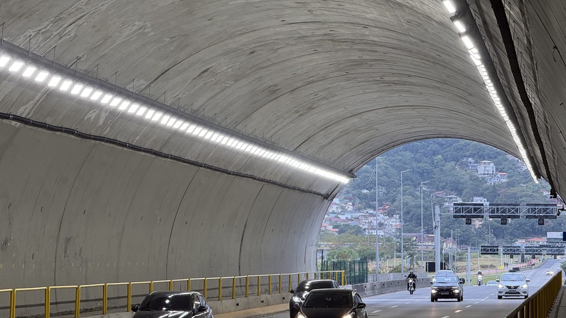 Tunel-Antonieta-de-Barros-SecomGOVSC-4.jpg