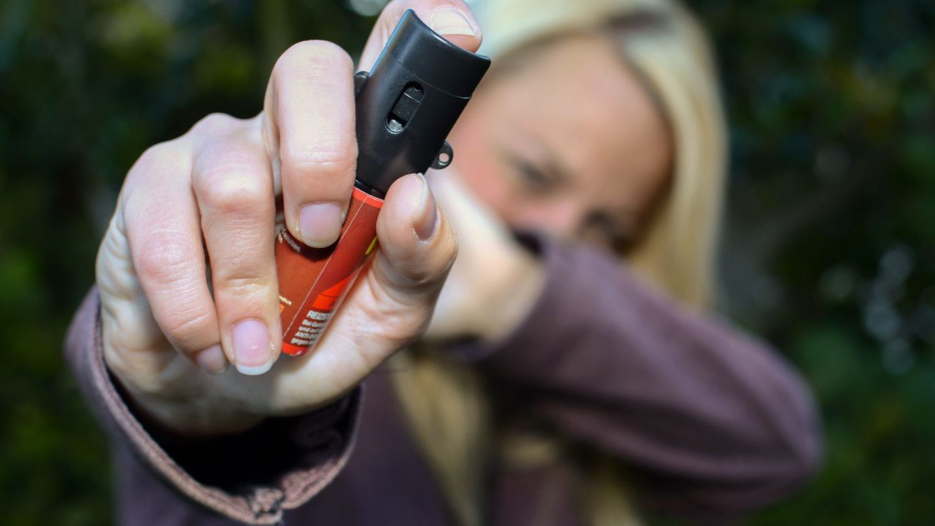 Spray de pimenta para mulher é medida paliativa, diz promotora