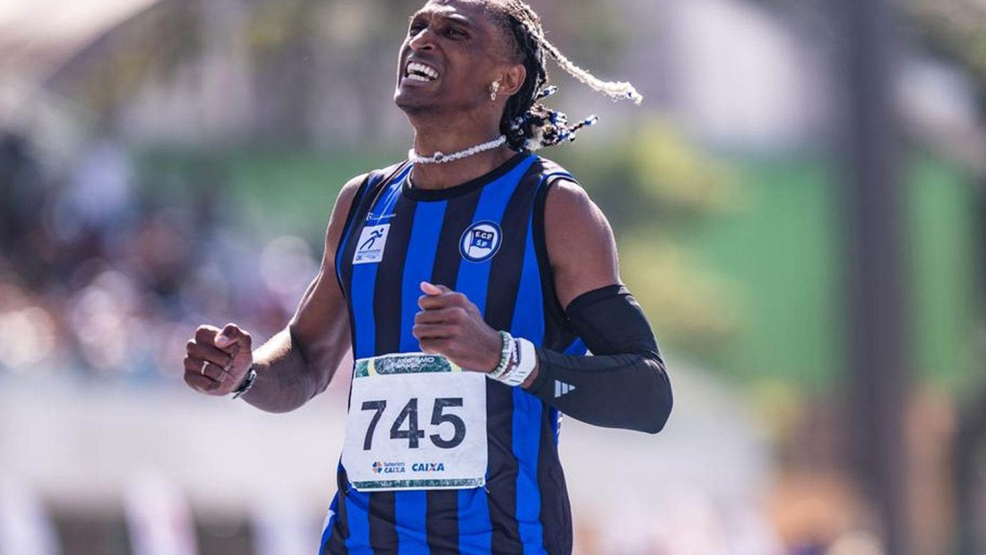 alison_dos_santos_ouro_2_400m_c_barreiras_trofeu_b_2026.jpg