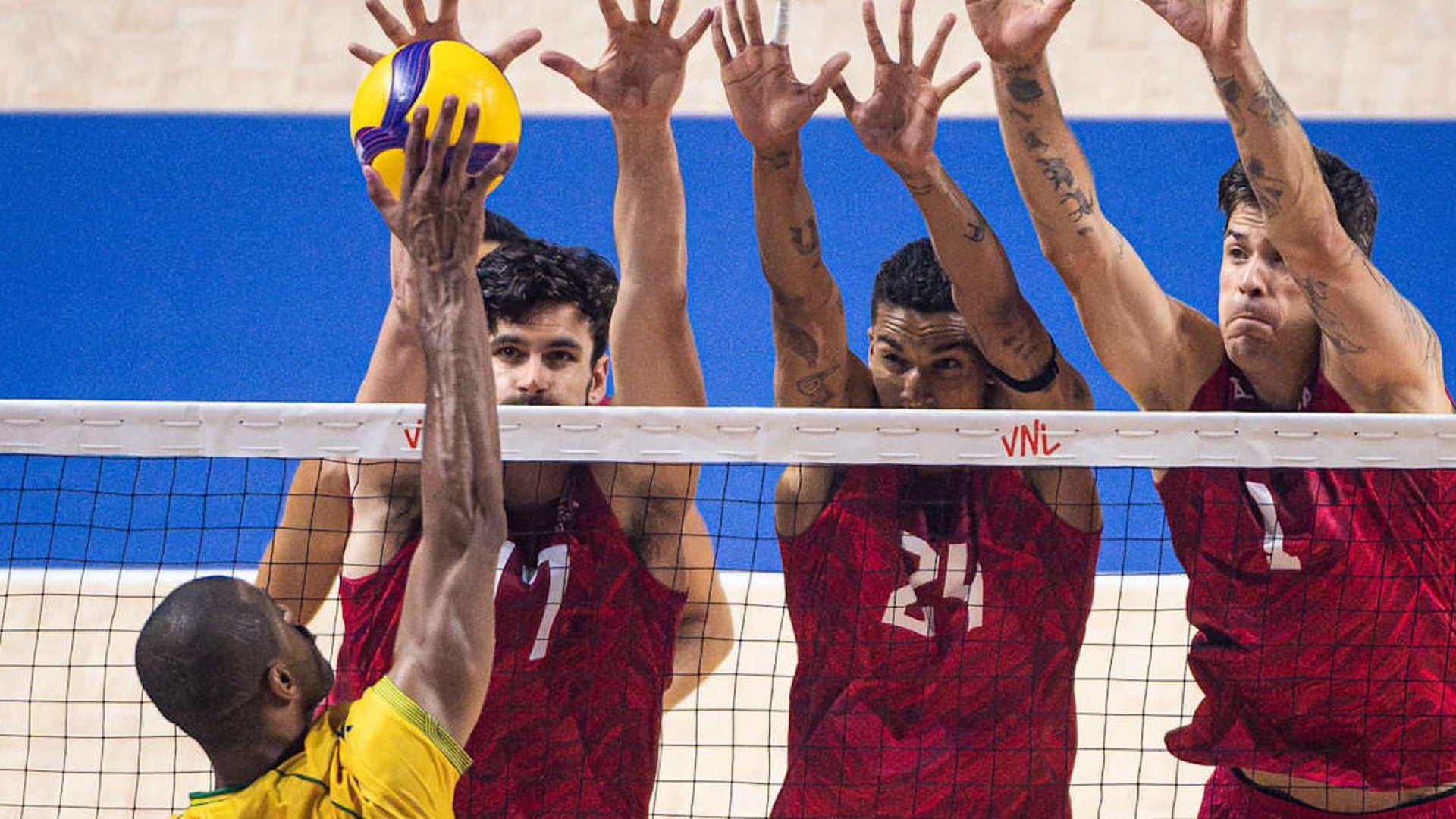 Vôlei: Brasil perde para EUA e volta a se complicar na Liga das Nações