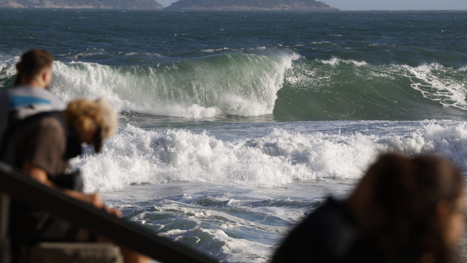 Rio terá dia de chuva, com temperatura em declínio e mar de ressaca