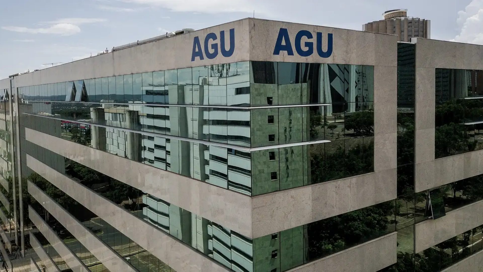 Para AGU, decisão de Fachin restaura ordem pública e administrativa