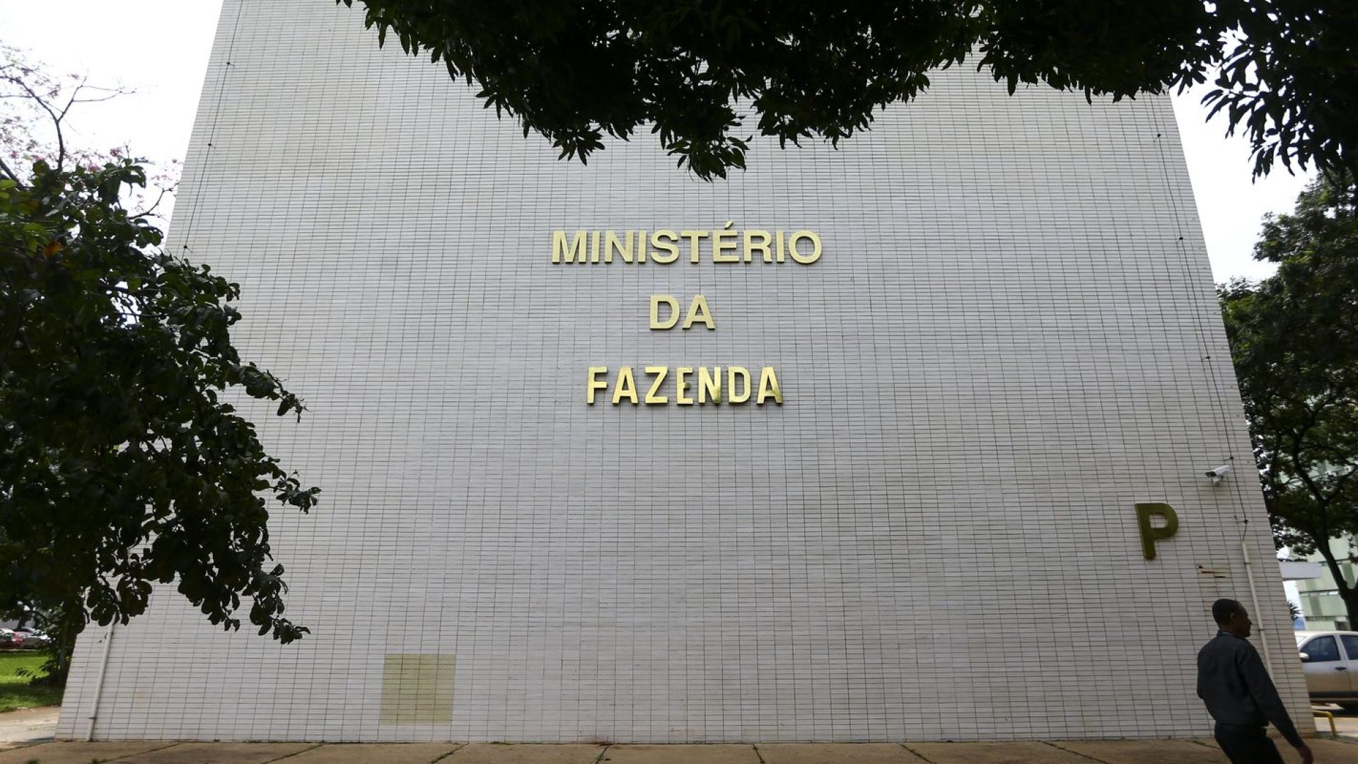 Fazenda alerta sobre falso site do Novo Desenrola