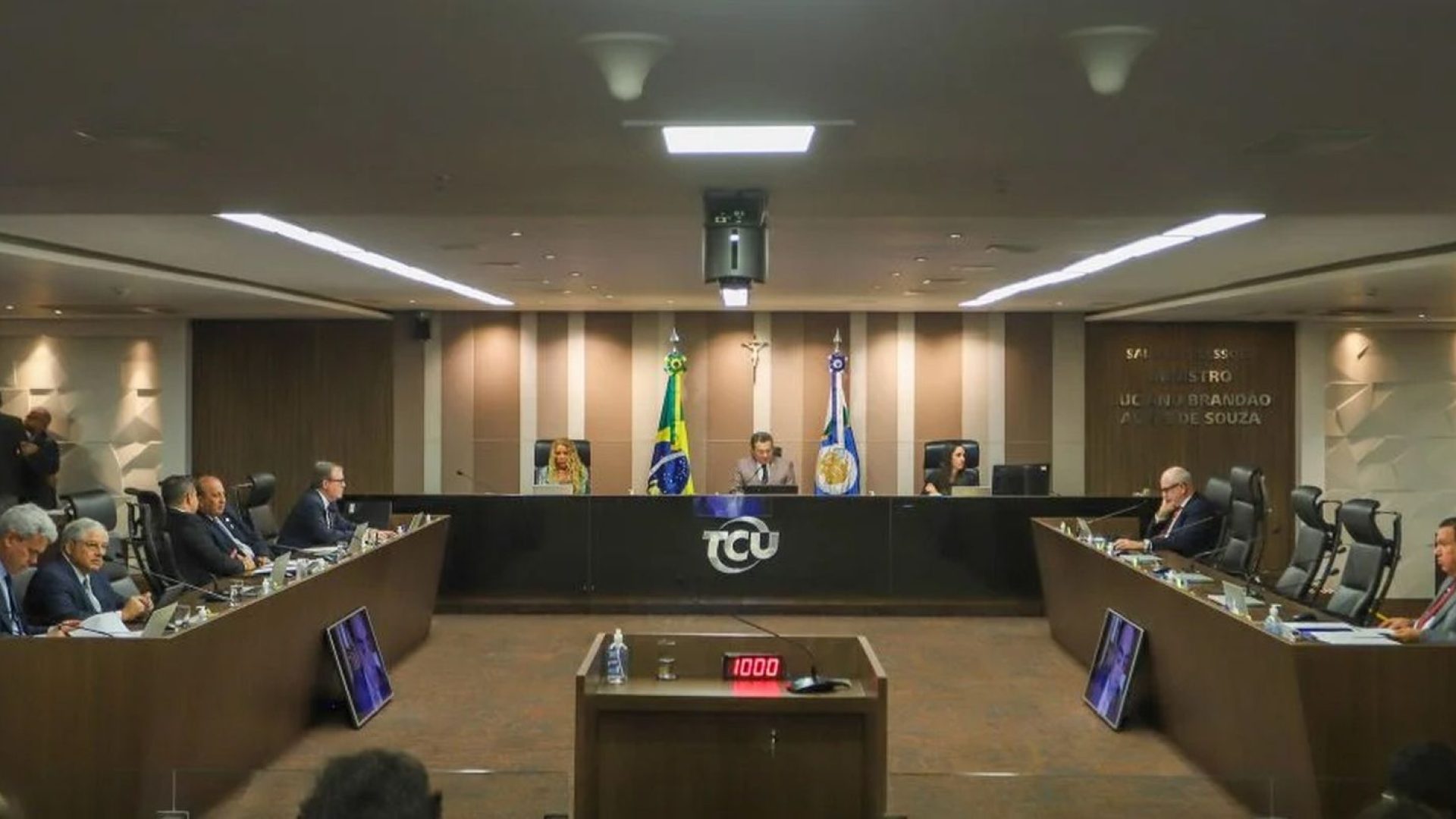 TCU aprova com ressalvas contas do governo Lula de 2025 