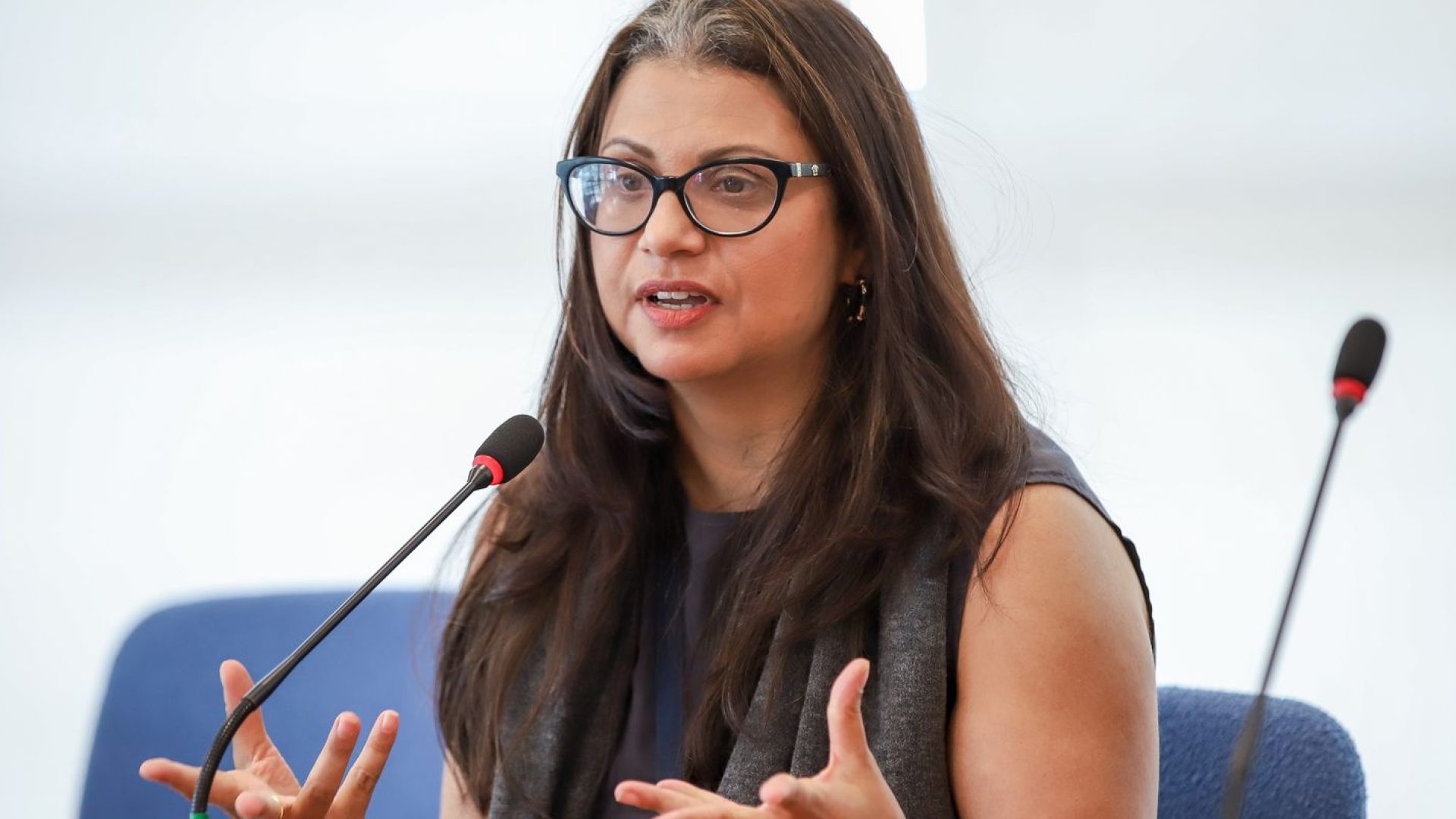 Demanda por trabalhadores mantém mercado resiliente, avalia IBGE