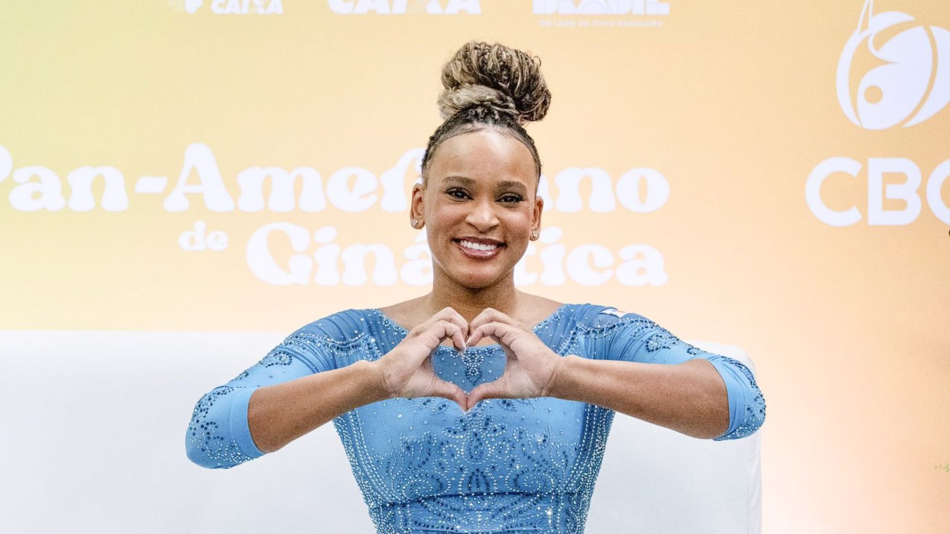 Rebeca Andrade volta com ouro no Pan de ginástica artística