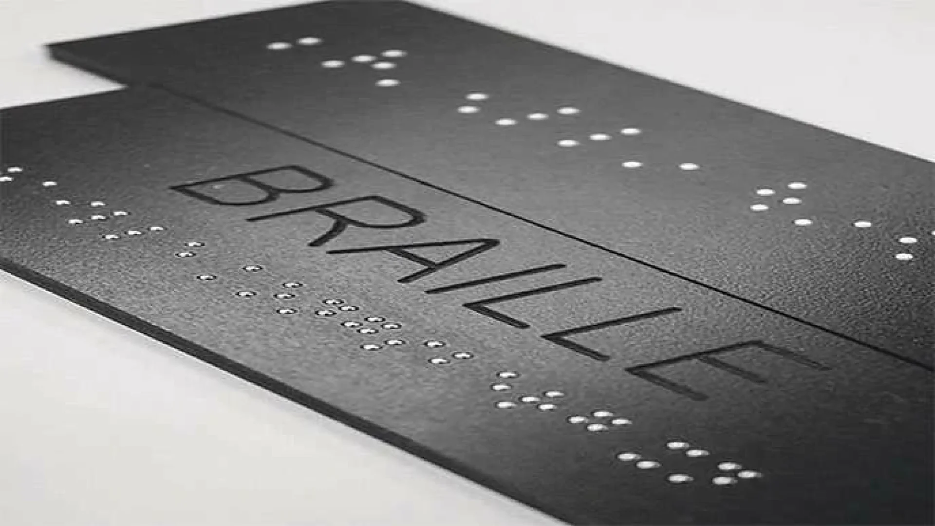 impressao-braile-placas-comunicacao-01