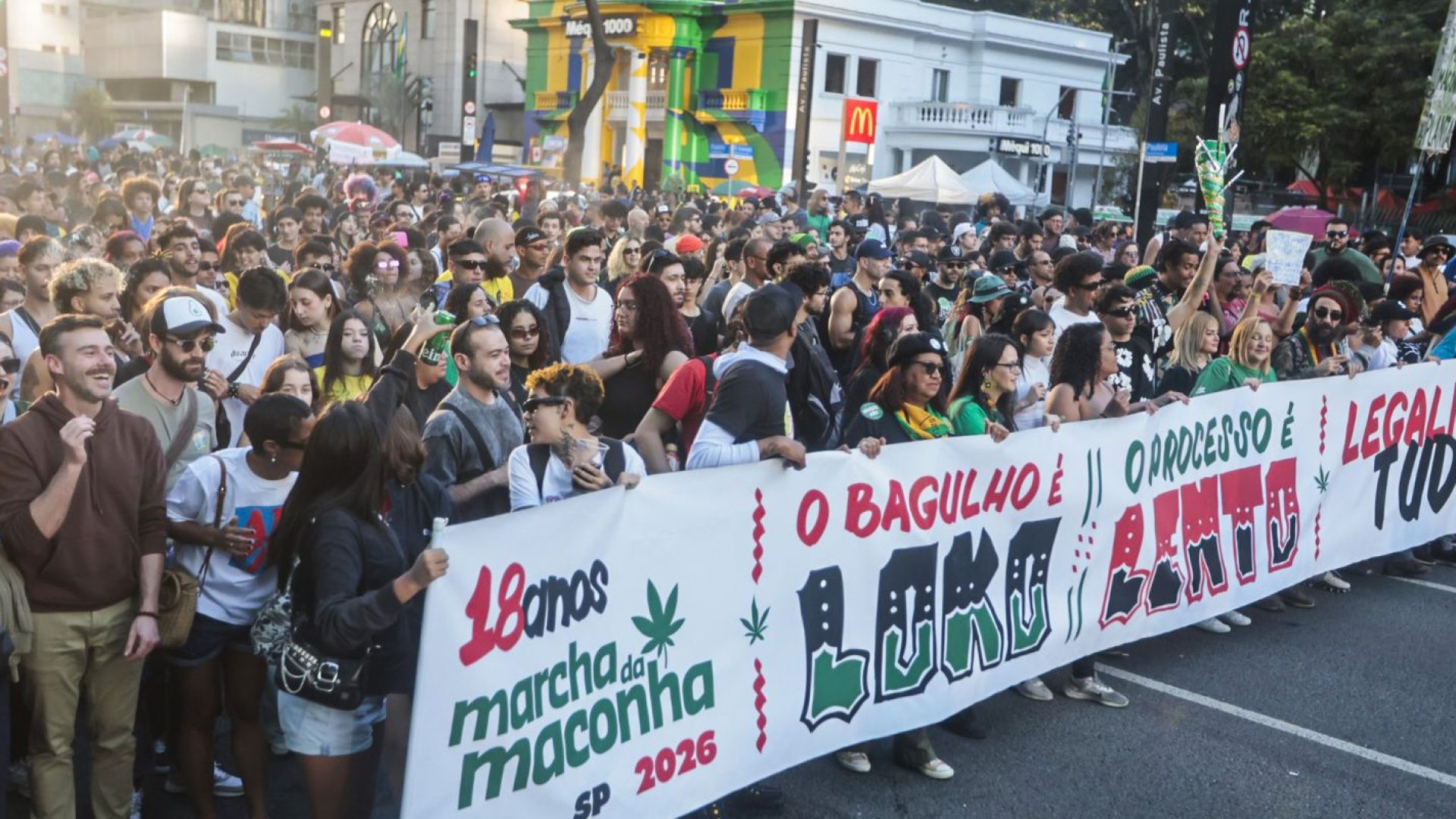 Marcha em São Paulo pede legalização da maconha