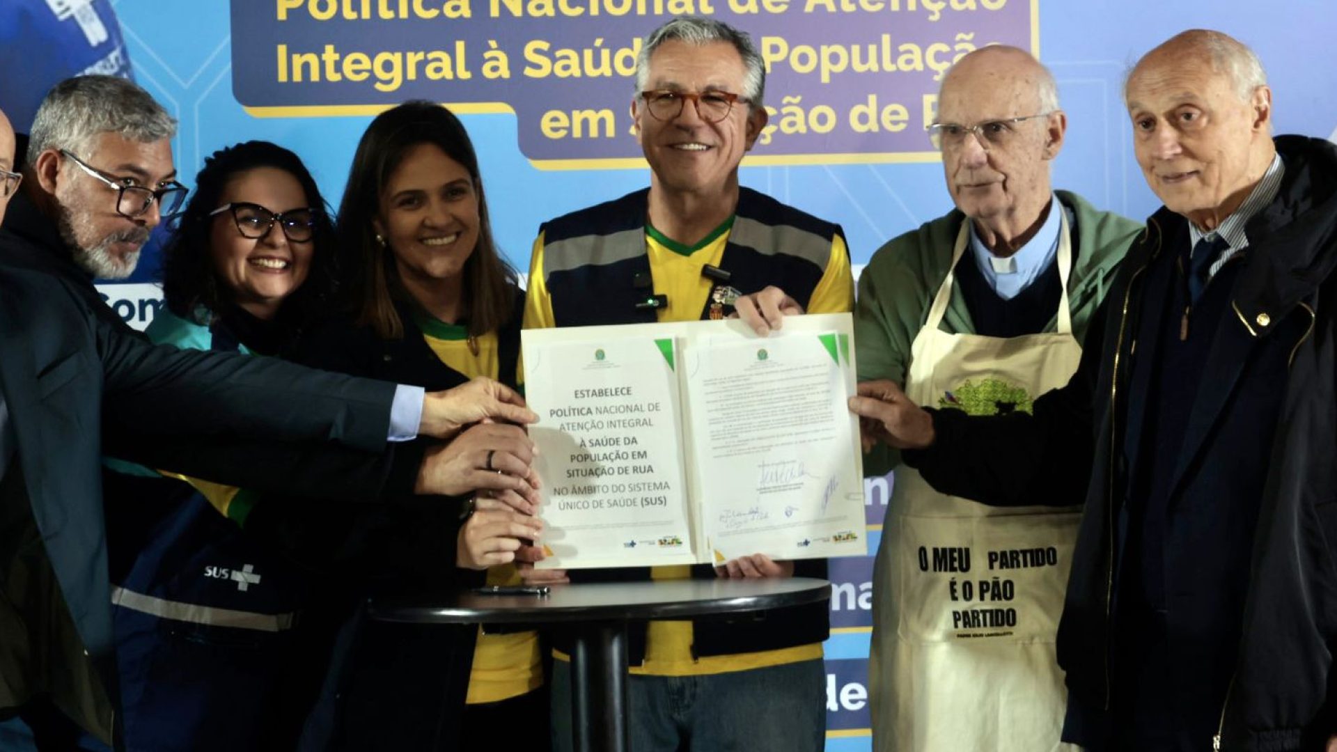 Saúde anuncia ampliação do atendimento à população em situação de rua