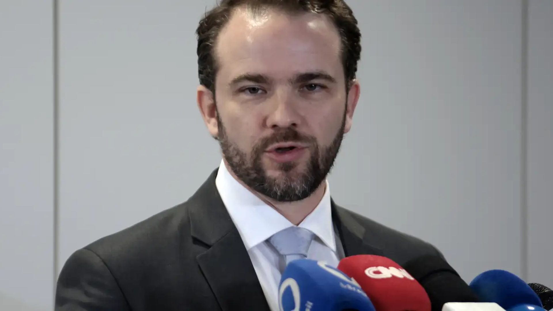 Durigan defende taxação de ultrarricos em agenda do G7
