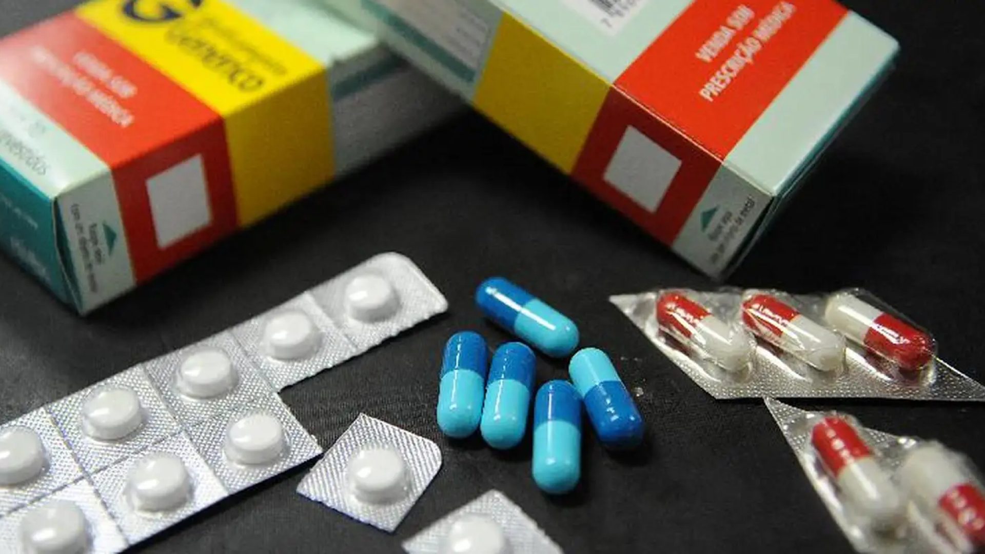 Preços de medicamentos podem variar mais de 2.400% em farmácias de SP