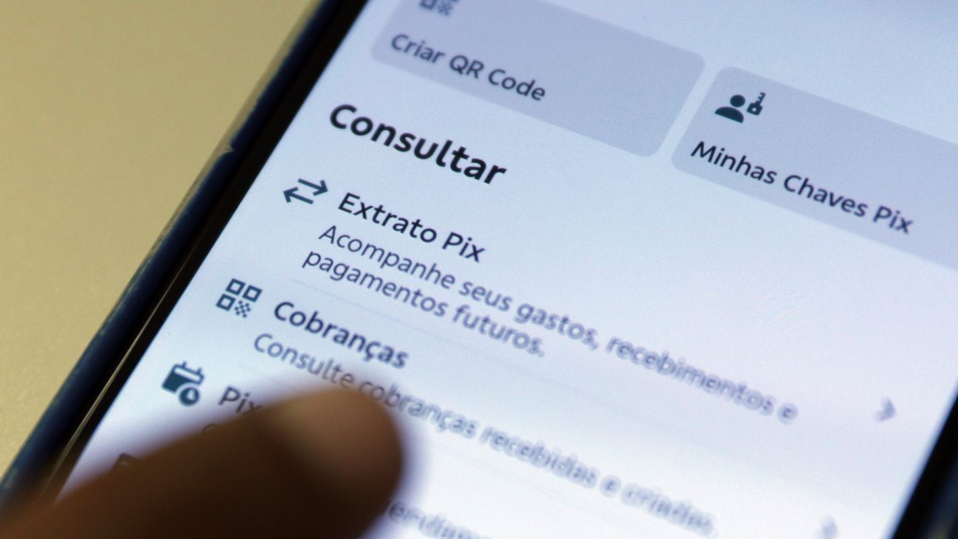 Número de transações com Pix caem 10% após proibição de bets