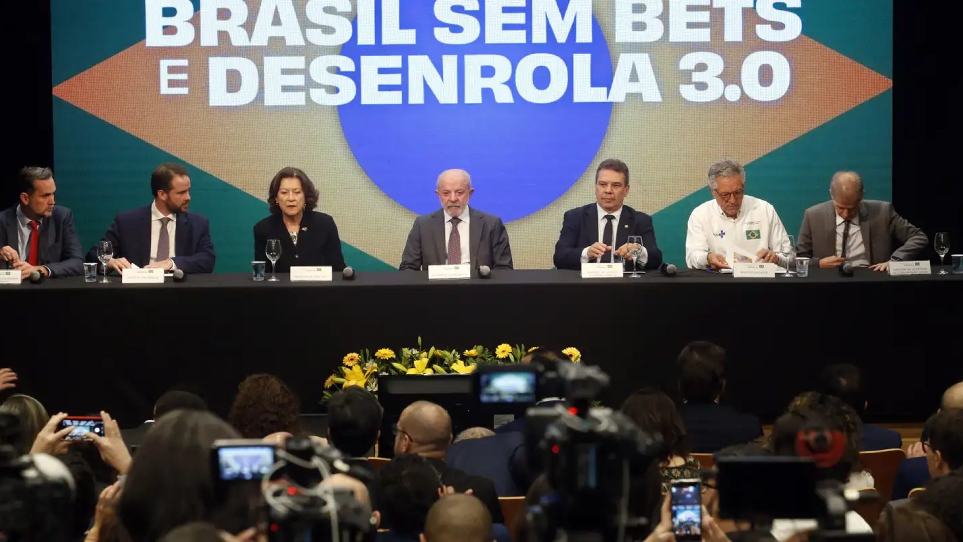 Governo cria terceira fase do Desenrola com compra de dívidas pela Uni