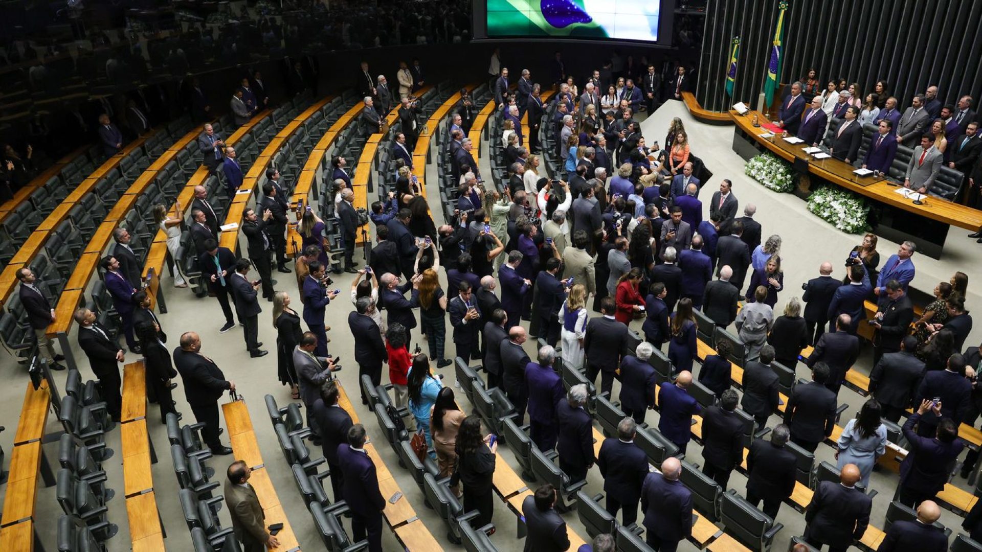 Um terço dos partidos explicou controle de emendas parlamentares
