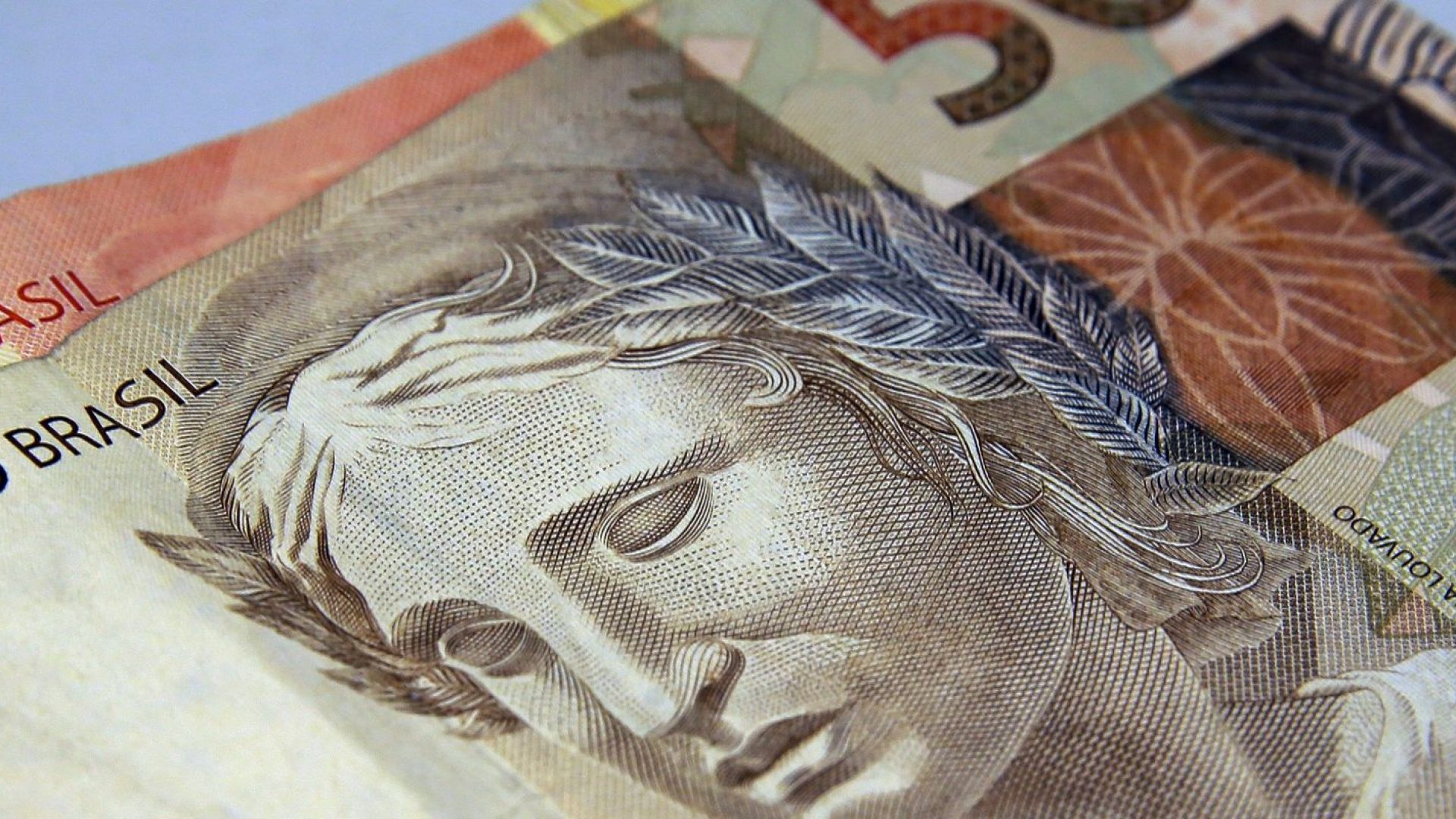 Gasto com pessoal supera teto da LRF na Paraíba e Rio Grande do Norte