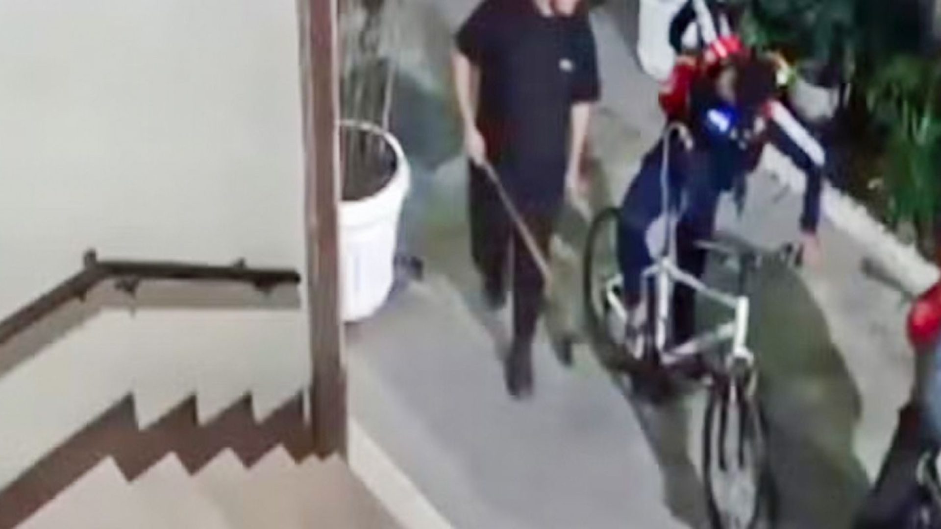 segurancas_de_rua_sao_presos_por_agredir_ciclista_ate_a_morte_no_rio.jpg