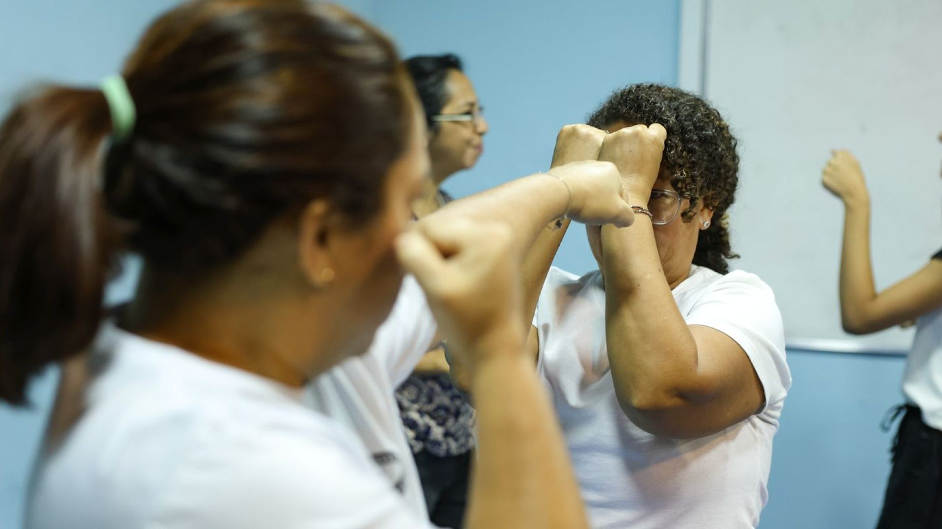 Senado aprova venda de spray de pimenta para defesa de mulheres